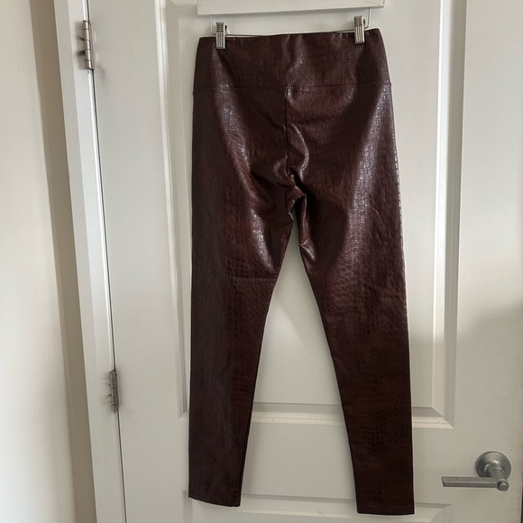 7 For All Mankind Crocodile Embossed Faux Leather Paneled Brown Leggings Size M - Picture 5 of 7
